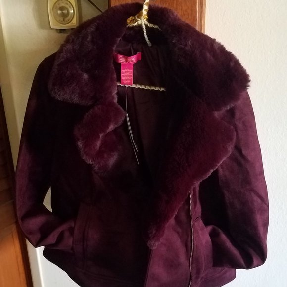 Beautiful faux suede and faux fur moto jacket - Picture 2 of 3